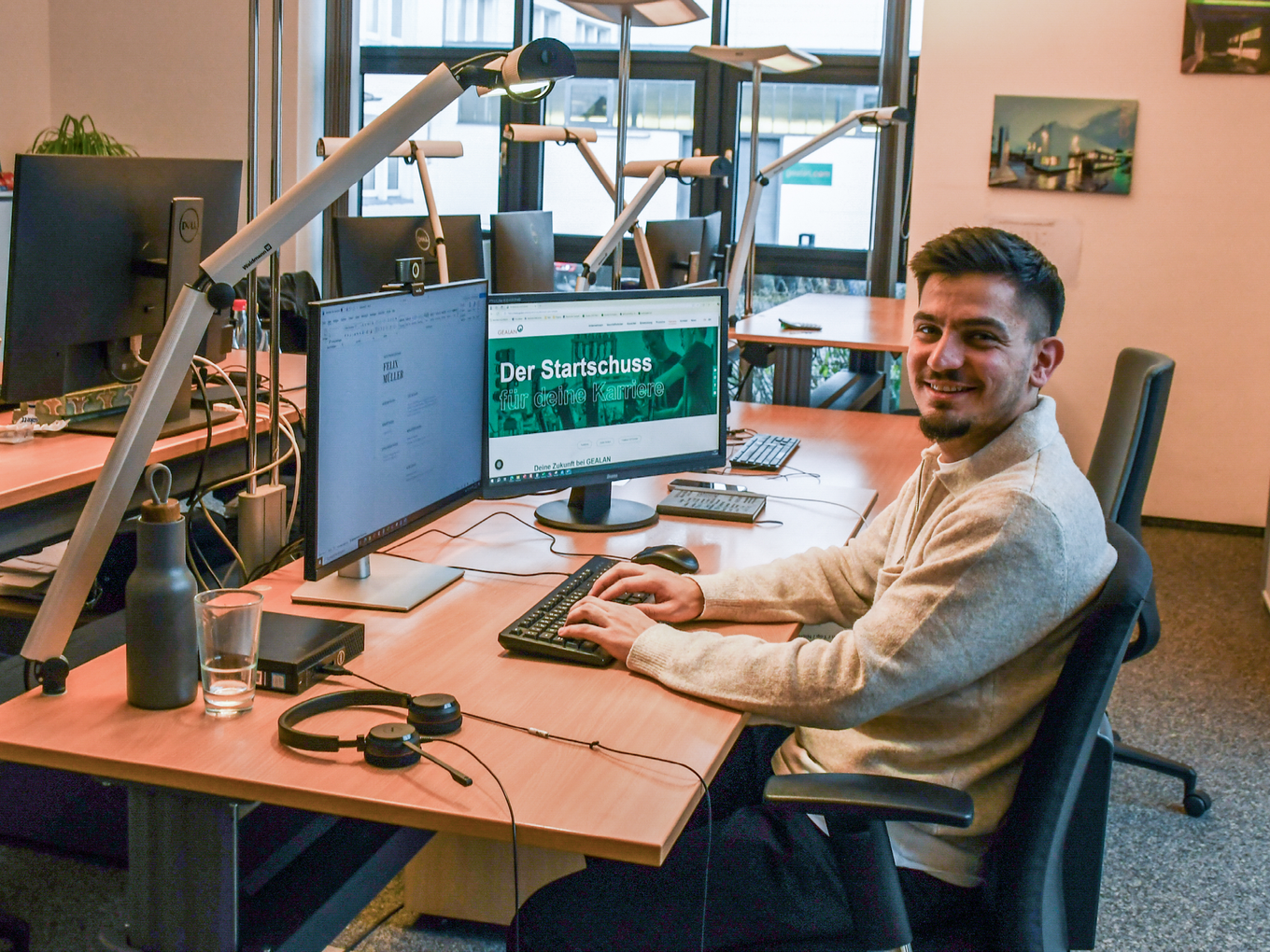 Wirtschaftsinformatiker.jpg Duales Studium Wirtschaftsinformatik